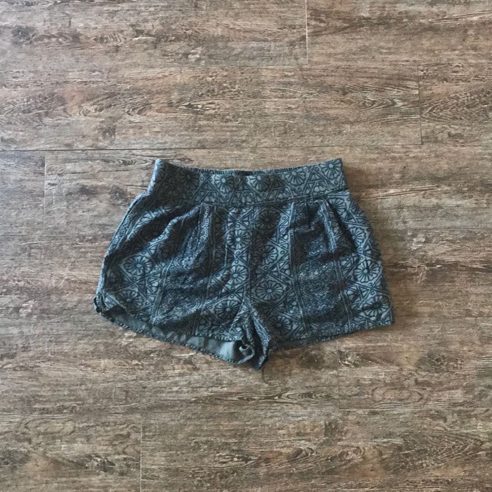 Shorts by Ecoté